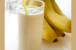Spiced Banana Almond Smoothie Recipe