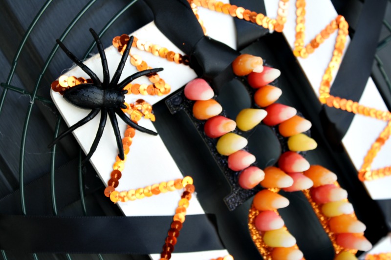 BOO Door Hanger DIY Project #StarburstCandyCorn