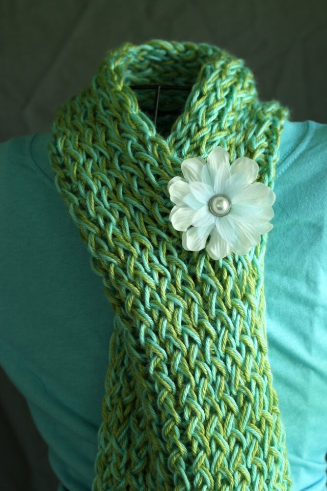 Easy Loom Scarf DIY