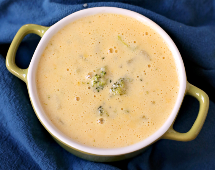Weight Watchers Friendly Broccoli Cheddar Soup – 2 SmartPoints (Freestyle)