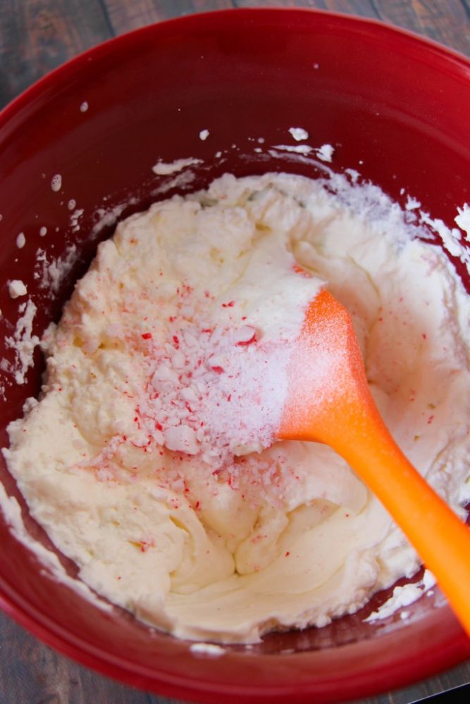 Easy Homemade Peppermint Ice Cream