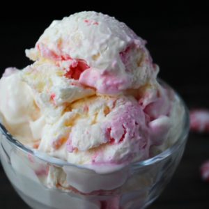 Homemade Peppermint Ice Cream