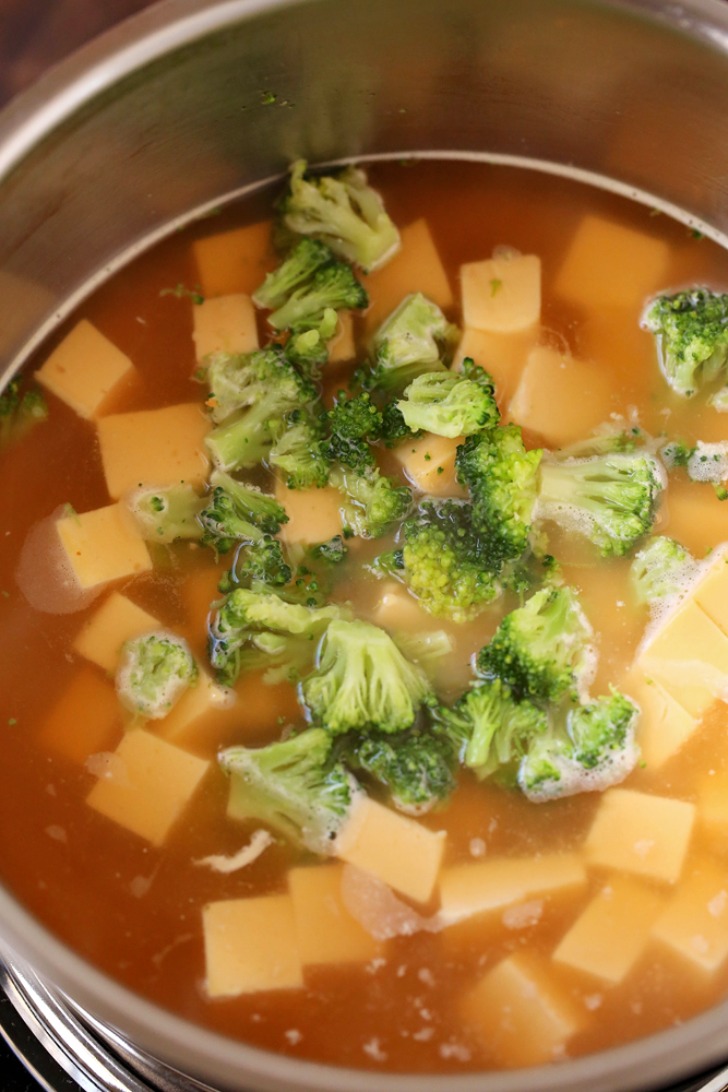Weight Watchers Friendly Broccoli Cheddar Soup 2 SmartPoints
