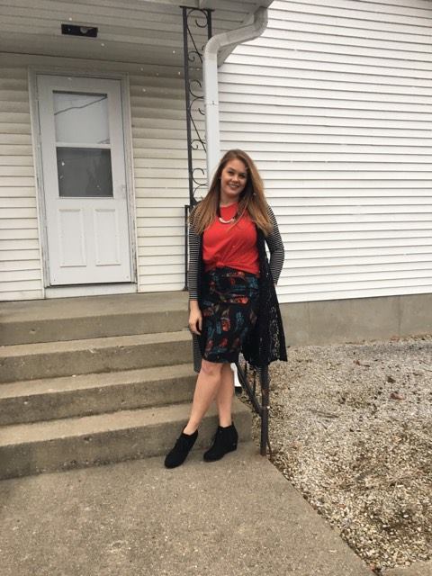 LuLaRoe Carly dress styled with and with out a belt, stylish and