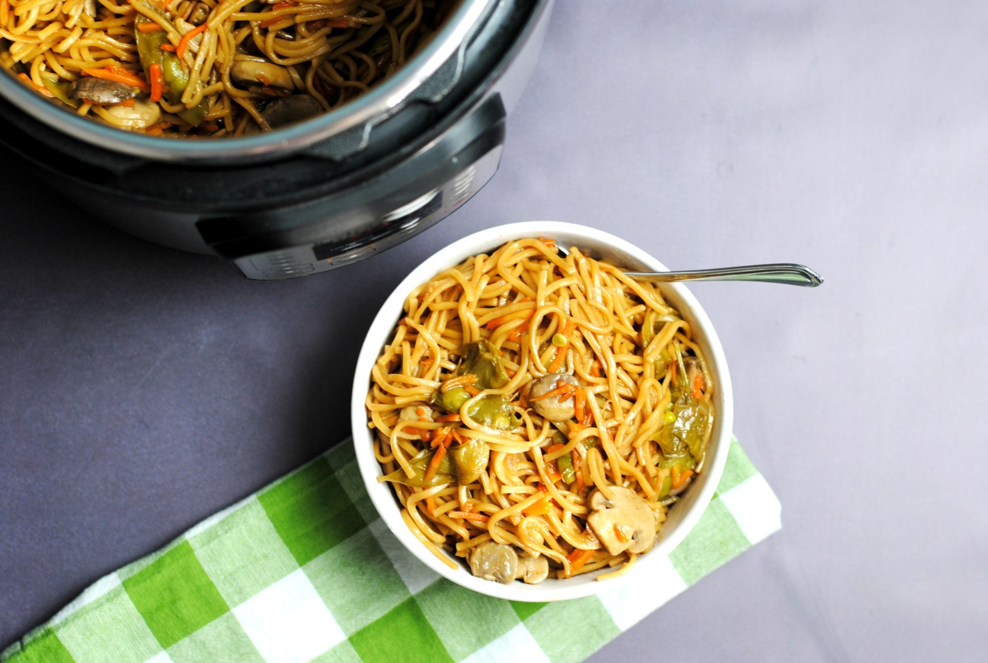 instant-pot-lo-mein-vegan-6-weight-watchers-freestyle-points-slap