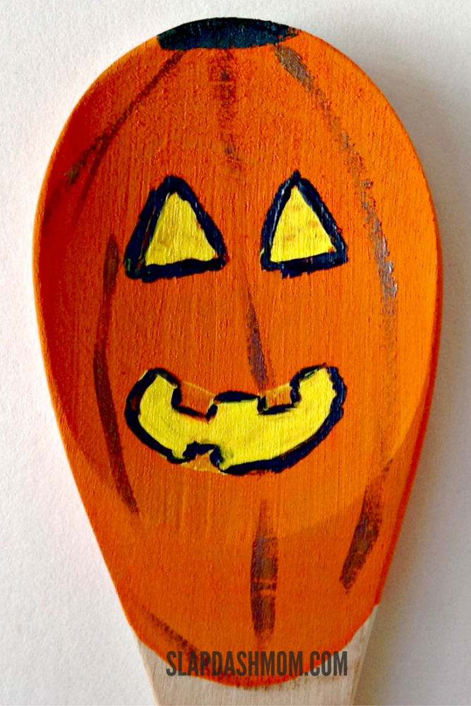 Halloween Craft: Decorated Wooden Spoons