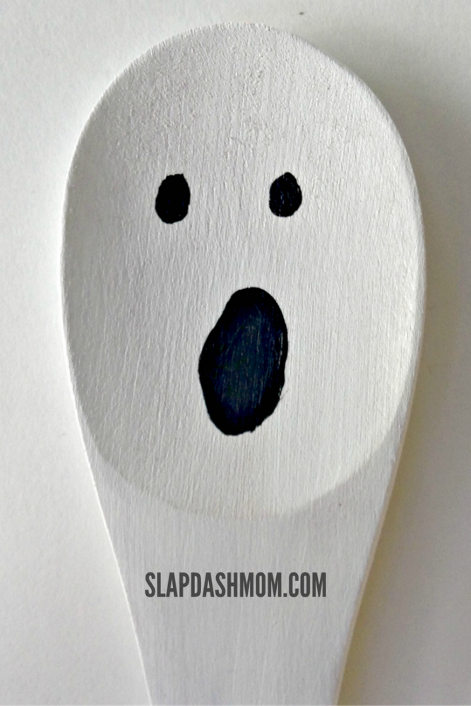Halloween Craft: Decorated Wooden Spoons