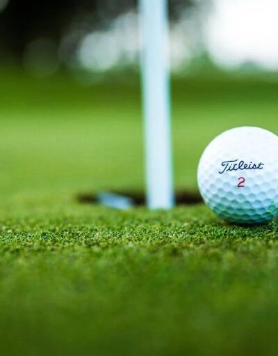 Image of a golf ball
