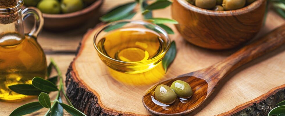 Unlocking the Power of Polyphenols: How Olive Oil Rich in Polyphenols ...