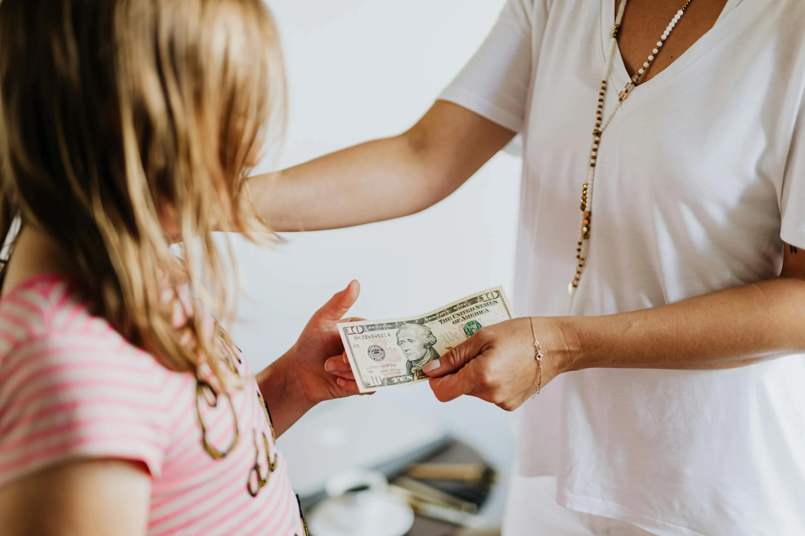 Empowered Financial Decision-Making: A Mom’s Guide to Credit Wisdom