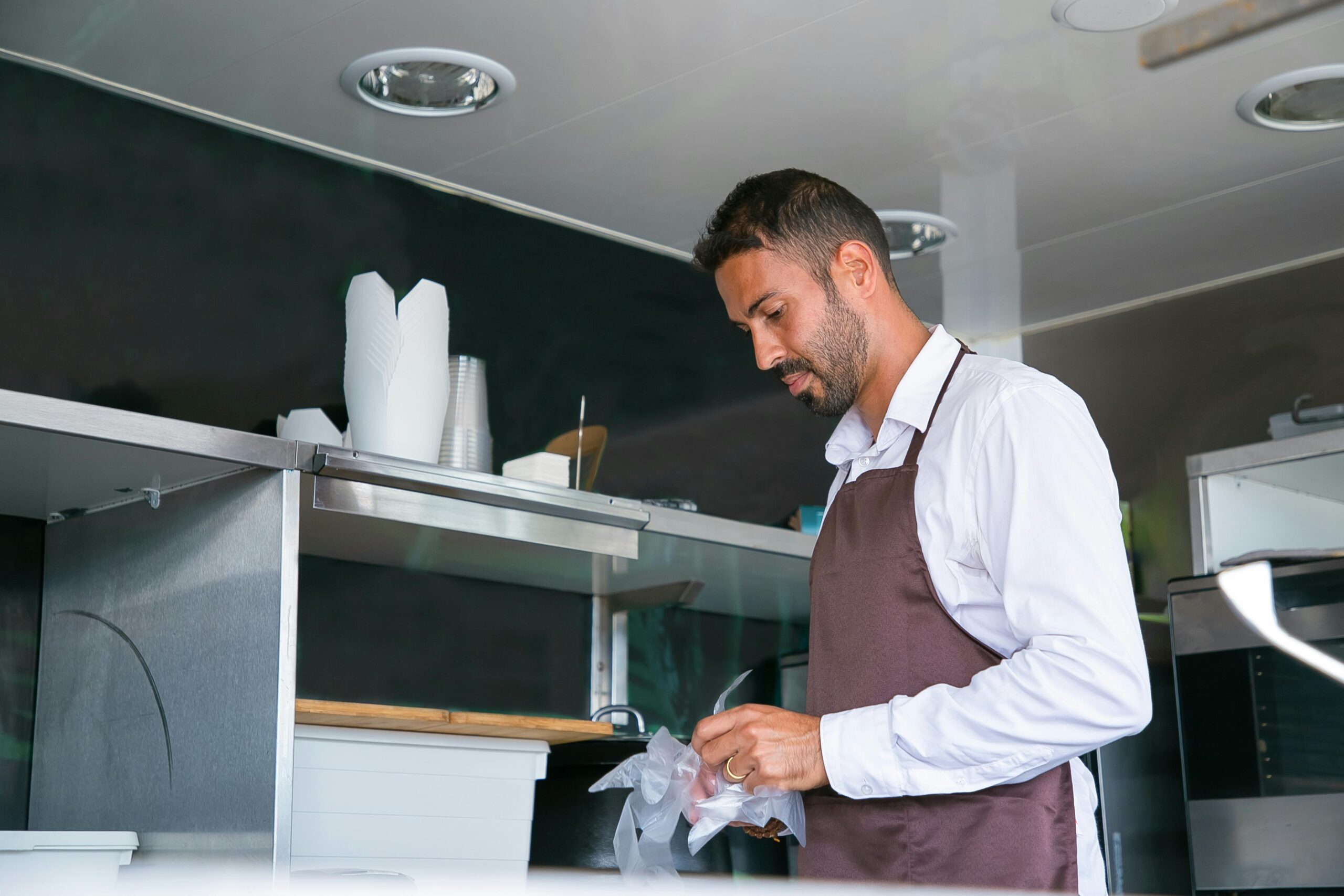 Equipping Your Small Restaurant: Vital Commercial Kitchen Appliances and Tools